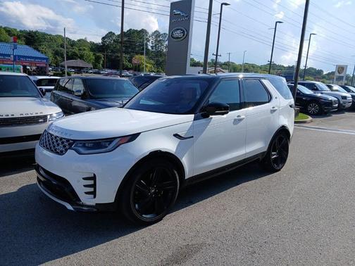 Fuji White 2023 Land Rover Discovery P360 Metropolitan Edition