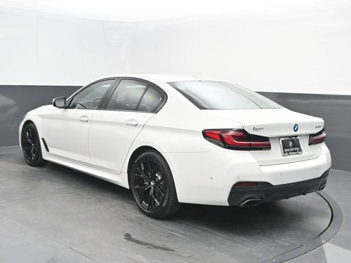 2022 BMW 540 i