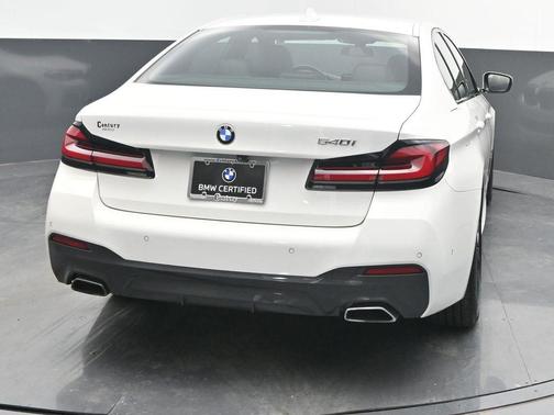 2022 BMW 540 i