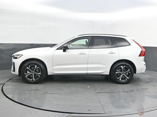 Crystal White 2026 Volvo XC60 B5 Core