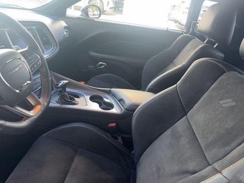 Granite Crystal Clearcoat Metallic 2023 Dodge Challenger GT