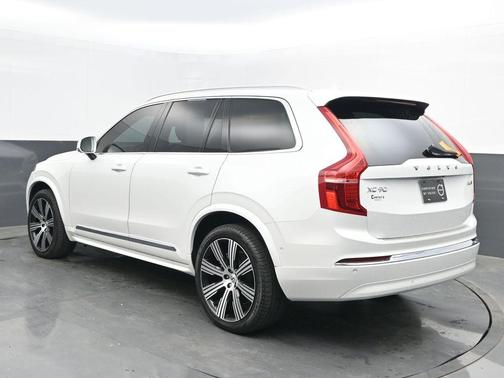 2024 Volvo XC90 B6 Plus Bright Theme 7-Seater