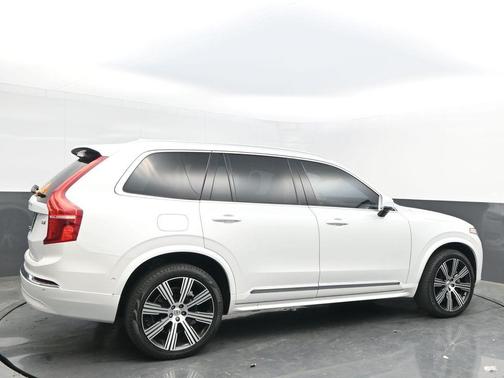 2024 Volvo XC90 B6 Plus Bright Theme 7-Seater