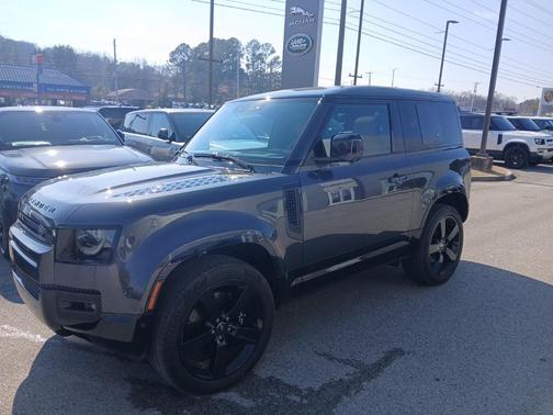 2024 Land Rover Defender P525 V8
