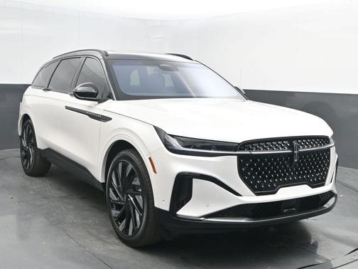 2024 Lincoln Nautilus Reserve