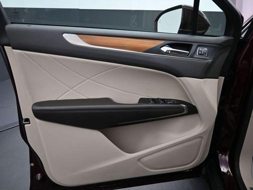 2017 Lincoln MKC Select