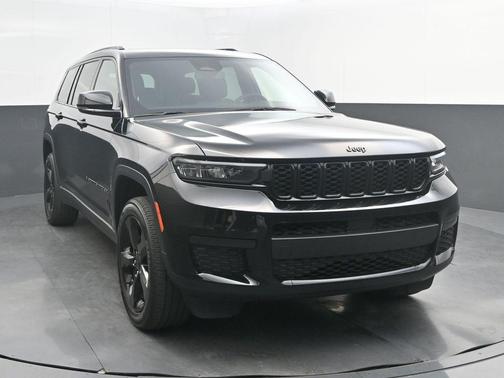 Diamond Black 2023 Jeep Grand Cherokee L Laredo