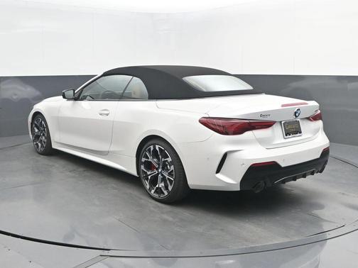 Mineral White Metallic 2027 BMW 430 i