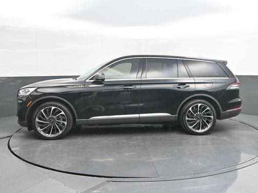 Black Metallic 2020 Lincoln Aviator Reserve AWD