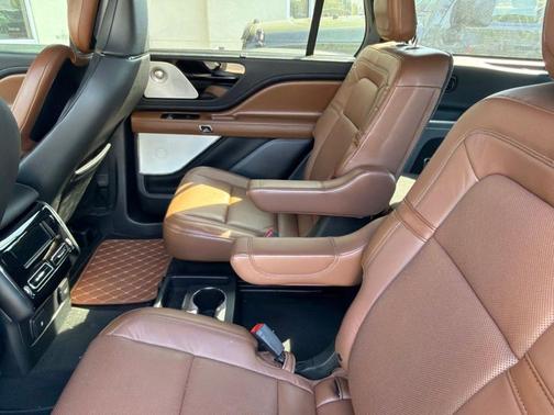 Black Metallic 2020 Lincoln Aviator Reserve AWD
