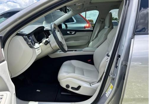 Silver 2024 Volvo XC60 B5 Plus Dark Theme