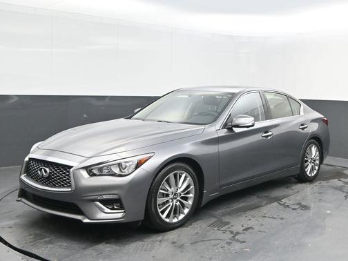 2023 INFINITI Q50 LUXE