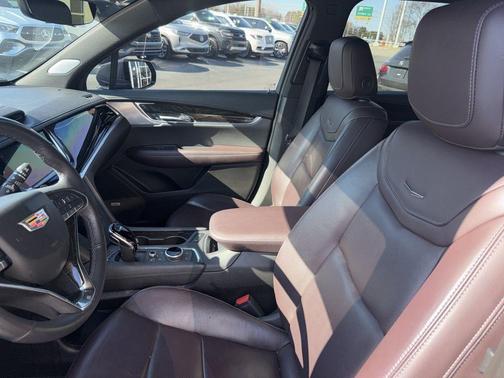 2024 Cadillac XT6 Premium Luxury FWD