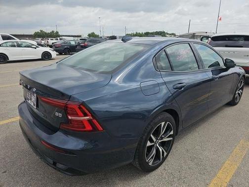 2025 Volvo S60 B5 Plus