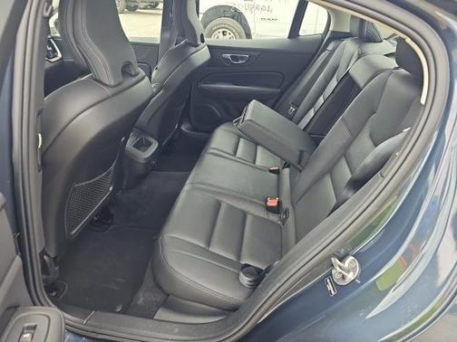 2025 Volvo S60 B5 Plus