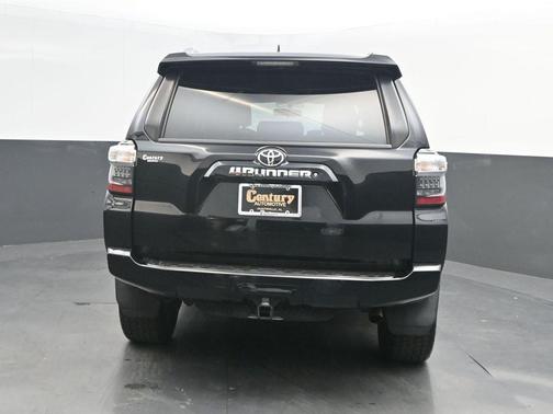 Midnight Black Metallic 2017 Toyota 4Runner Limited