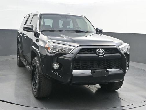 Midnight Black Metallic 2017 Toyota 4Runner Limited