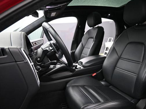 2023 Porsche Cayenne GTS