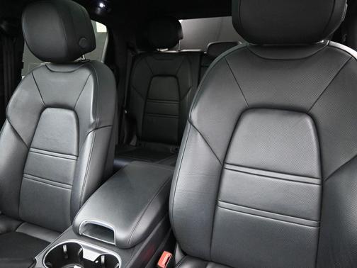 2023 Porsche Cayenne GTS