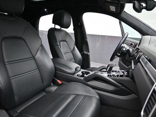 2023 Porsche Cayenne GTS
