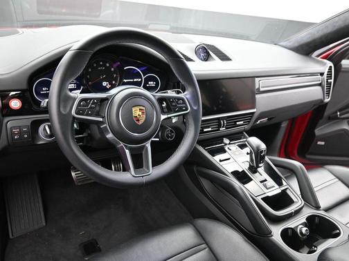 2023 Porsche Cayenne GTS