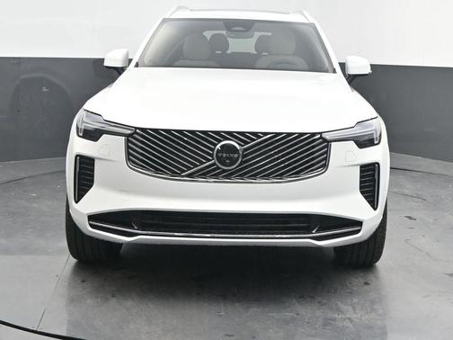 2026 Volvo XC90 B5 Plus 7-Seater
