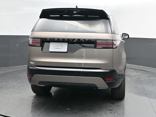 2025 Land Rover Discovery P360 Dynamic SE
