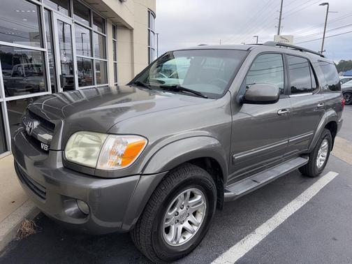 2005 Toyota Sequoia SR5