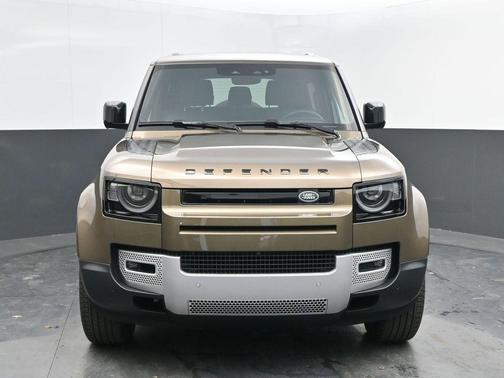 2025 Land Rover Defender P300 S