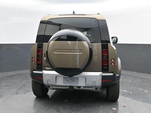 2025 Land Rover Defender P300 S