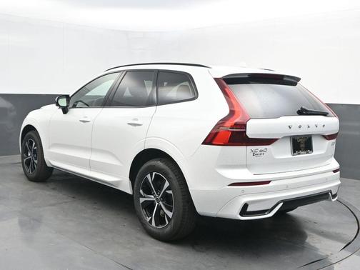 2026 Volvo XC60 B5 Core