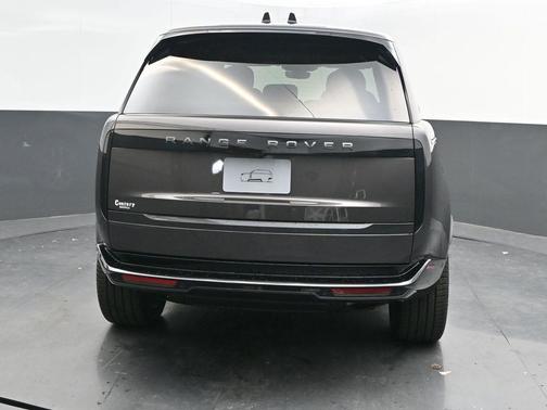 2025 Land Rover Range Rover P400 SE