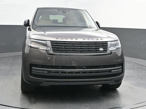 2025 Land Rover Range Rover P400 SE