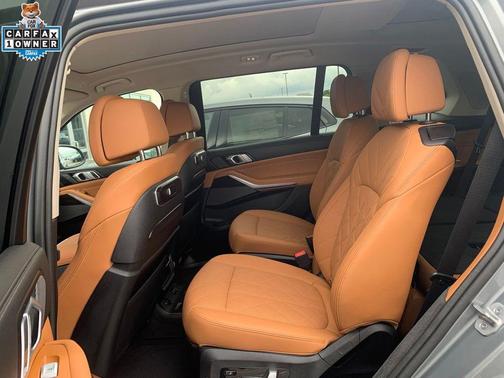 Skyscraper Gray Metallic 2024 BMW X7 xDrive40i