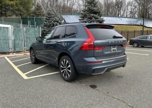 2023 Volvo XC60 B5 Plus Dark Theme