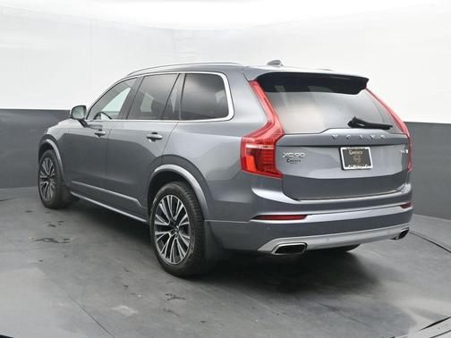 2020 Volvo XC90 T6 Momentum 7 Passenger