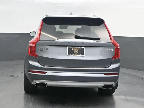 2020 Volvo XC90 T6 Momentum 7 Passenger