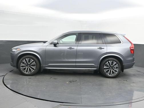 2020 Volvo XC90 T6 Momentum 7 Passenger