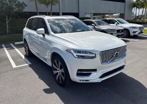 2025 Volvo XC90 B6 Ultra