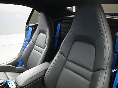 2022 Porsche 911 Carrera GTS