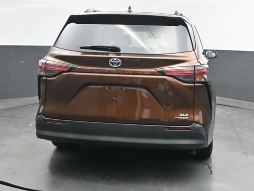 2022 Toyota Sienna XLE