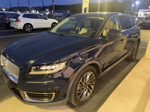 2020 Lincoln Nautilus Reserve