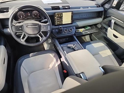 2023 Land Rover Defender X-Dynamic SE