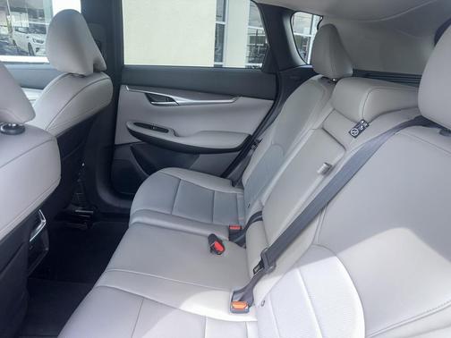 2024 INFINITI QX50 Luxe