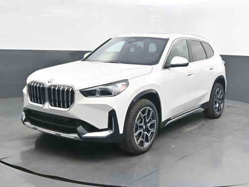 Alpine White 2026 BMW X1 xDrive28i
