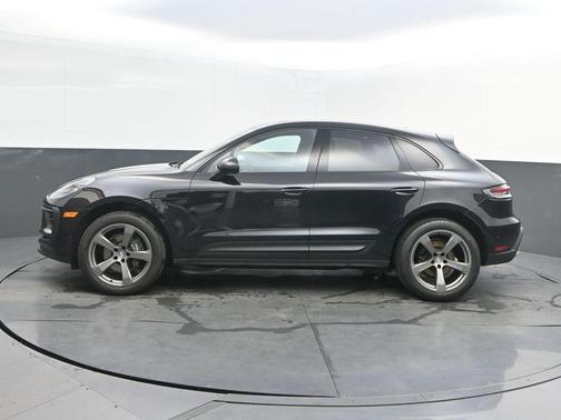 2023 Porsche Macan Base (PDK)