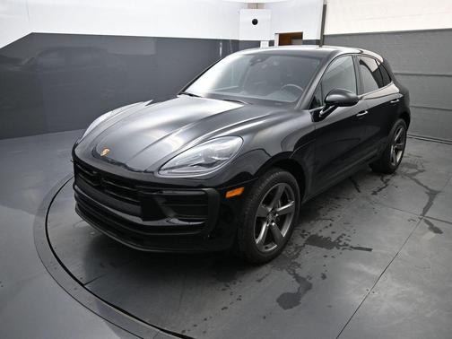 2023 Porsche Macan Base (PDK)
