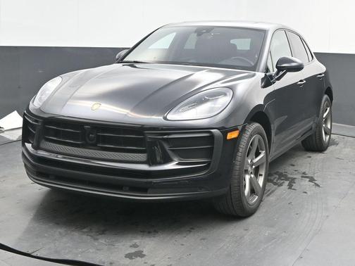 2023 Porsche Macan Base (PDK)