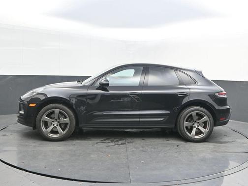 2023 Porsche Macan Base (PDK)