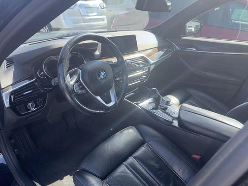 2019 BMW 540 i